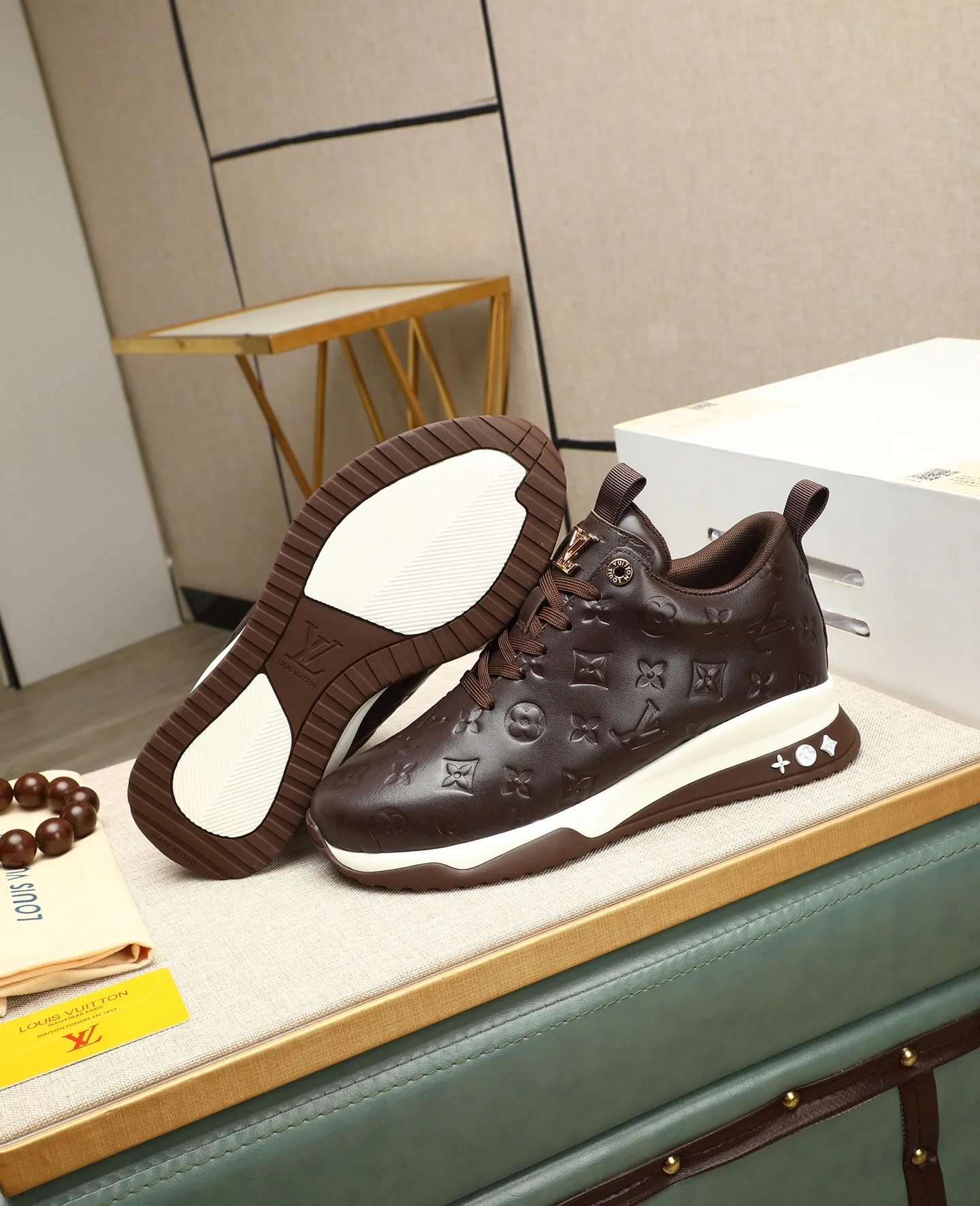 Men's shoes 💰520 📛📛【LOUIS VUITTON】Louis Vuitton official website synchronized new products 👟Milan fashion catwalk style 🇰🇾🇰🇾LV family logo, celebrity style, a must-have for fashionistas ⚠️First-layer calfskin ➕Mesh lining ➕Official website original version special outsole 👞Number 39-44 (38 45 46 customized)